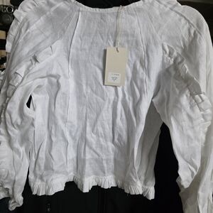 Chic White Ruffled Blouse